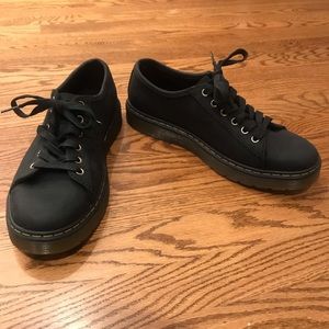Men’s Dr. Martin shoes sz 10 in like new condition